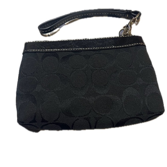 Coach signature wristlet pouch clutch wallet, black, red interior lining. - Picture 1 of 7